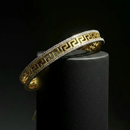 GLAMOROUS BANGLE