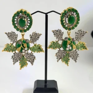 LEAFLET GREEN EARRINGS