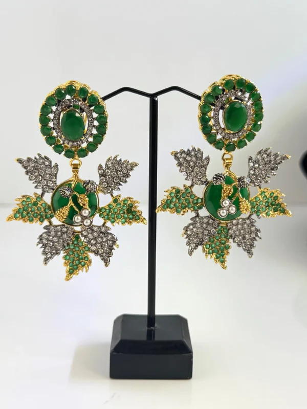 LEAFLET GREEN EARRINGS
