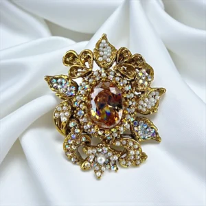 LUXURIOUS RING