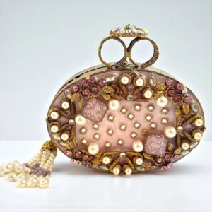 SHINY PINK CLUTCH