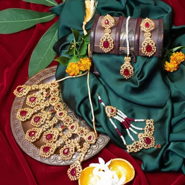 elegant bridal set ..