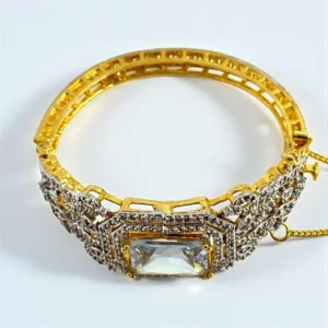 DIAMOND LUXE BANGLE 1