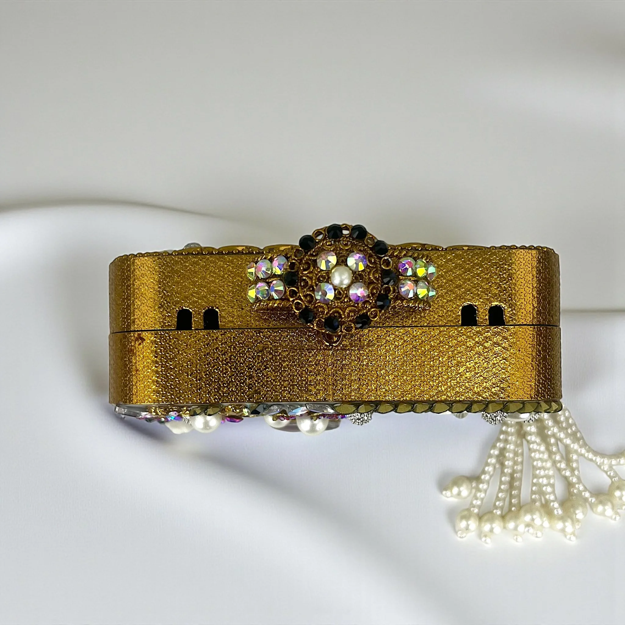 ELEGANT CLUTCH 1