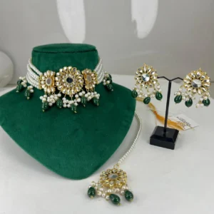 EMERALD CHOKER SET