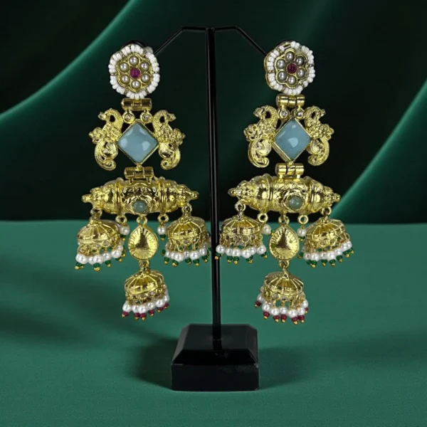GOLDEN MYSTIQUE EARRINGS
