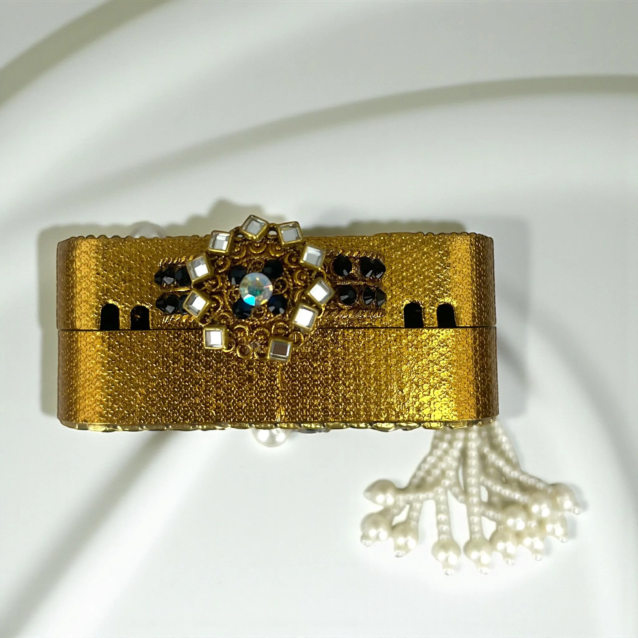 KUNDAN FLORAL CLUTCH 1