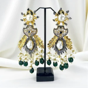LEAFLET EARRINGS