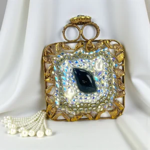 LUXE WHITE CLUTCH