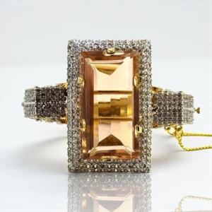 RECTANGULAR GOLDEN BANGLE