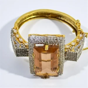 RECTANGULAR GOLDEN BANGLE 1