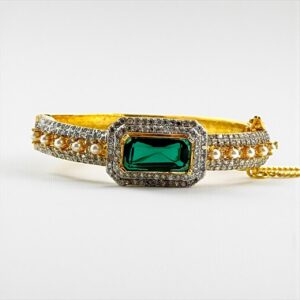 ROYAL GREEN BANGLE