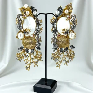 SHELL WHITE EARRINGS