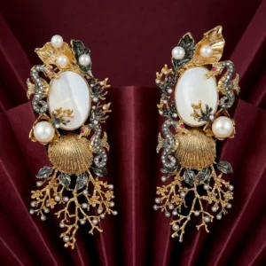 SHELL WHITE EARRINGS