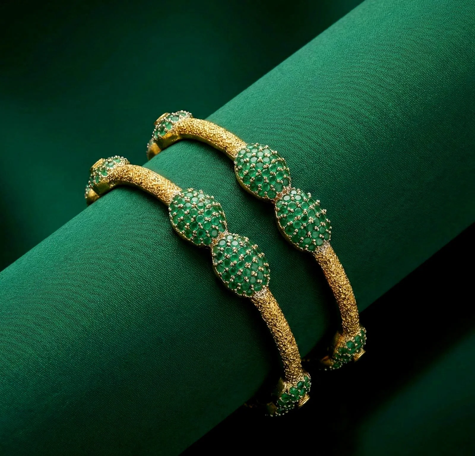 GREEN LUXURY BANGLE
