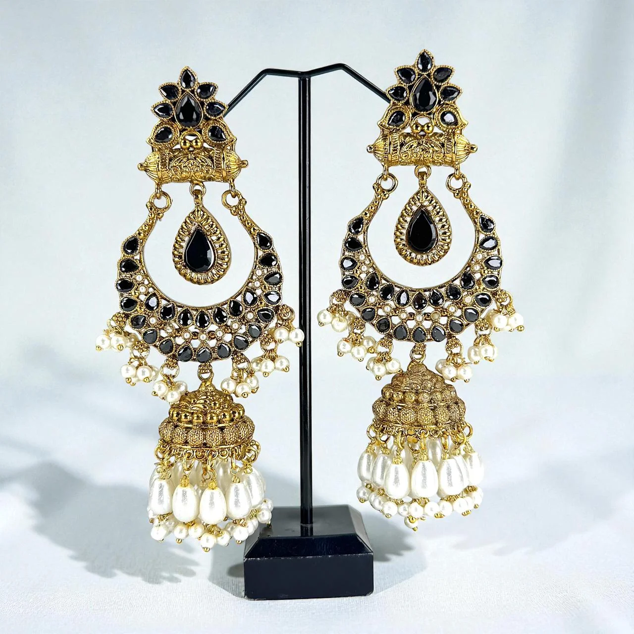 STYLISH BLACK JHUMKA