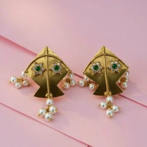 KITE GREEN EARRINGS
