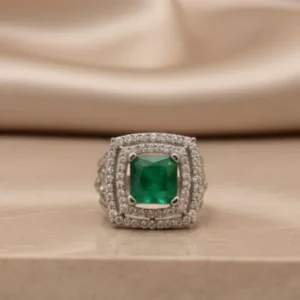 SQUARISH GREEN RING