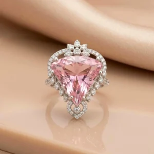 DIAMOND PINK RING