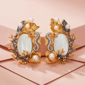 PEARL WHITE EARRINGS