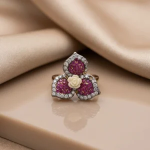 PETAL MAGENTA RING