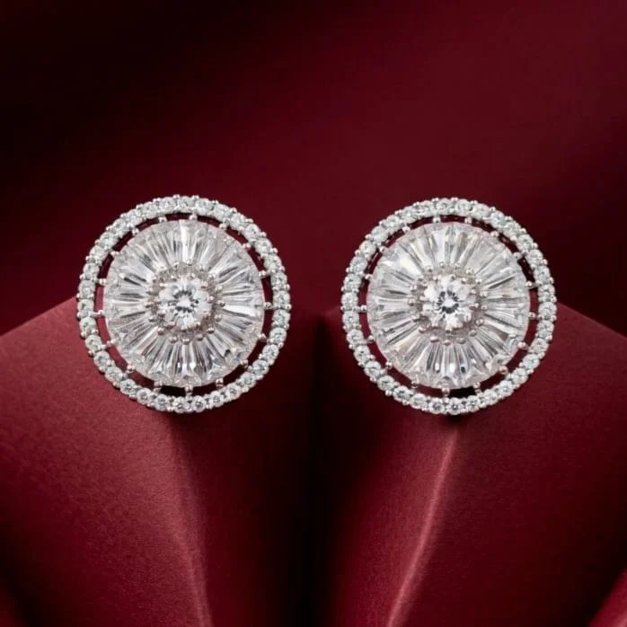 SLEEK SILVER EAR STUDS