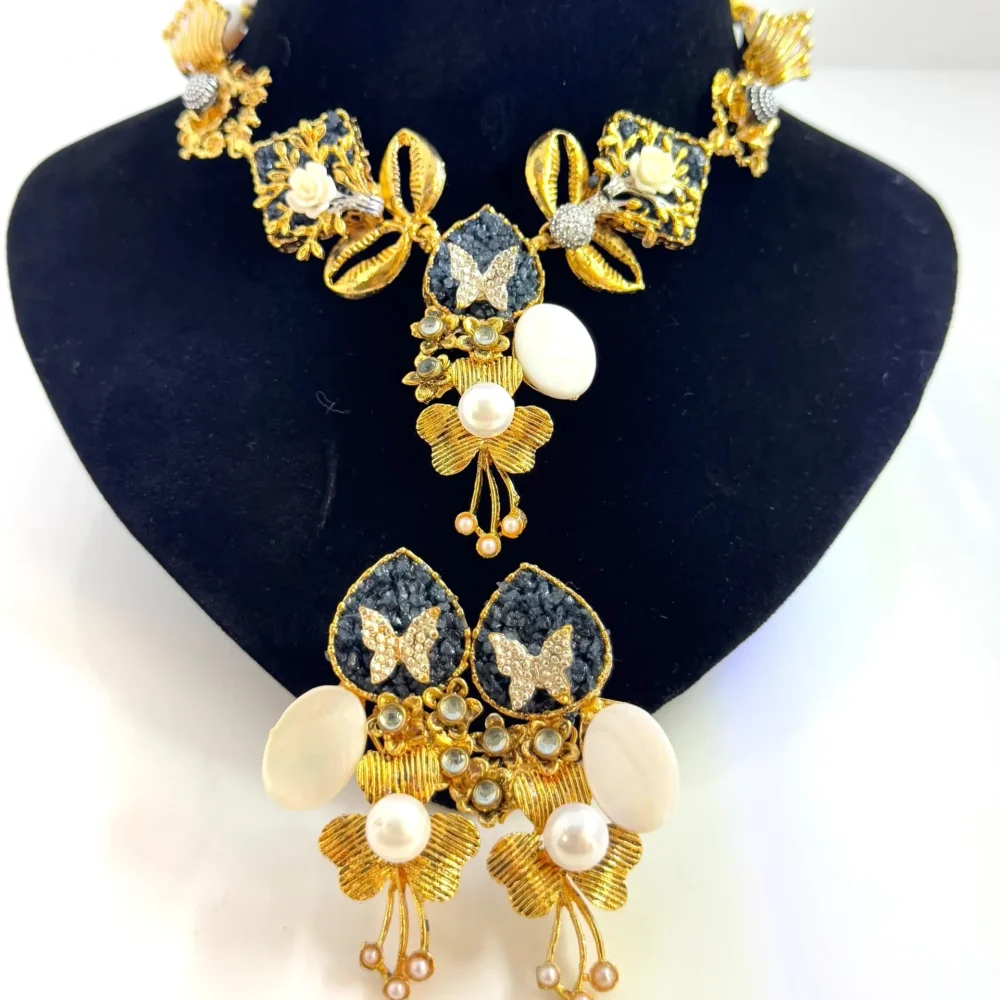 BUTTERFLY NECKLACE SET